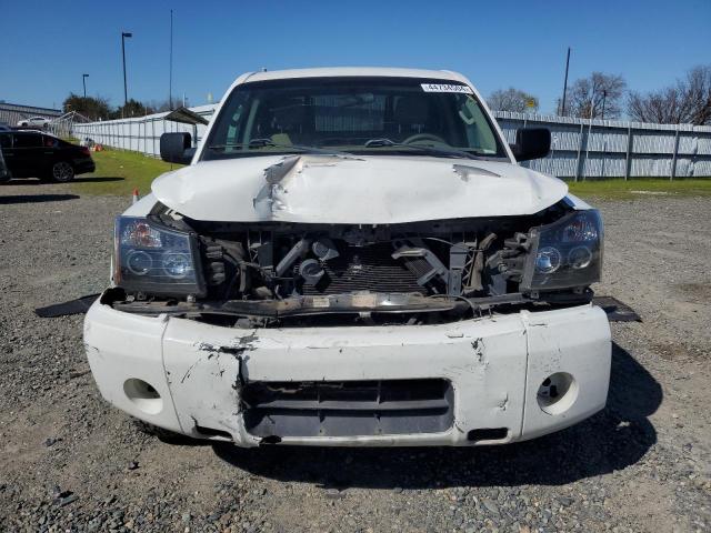 1N6AA07D38N351877 - 2008 NISSAN TITAN XE WHITE photo 5