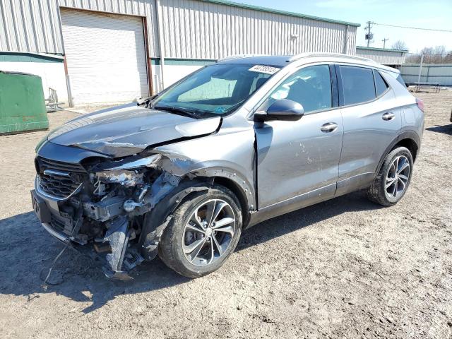 KL4MMFSLXNB073835 - 2022 BUICK ENCORE GX ESSENCE GRAY photo 1