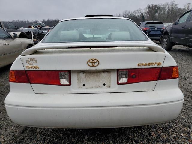 4T1BG22K21U769927 - 2001 TOYOTA CAMRY CE WHITE photo 6