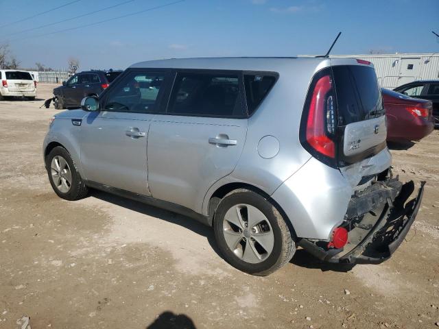 KNDJN2A27G7851988 - 2016 KIA SOUL SILVER photo 2