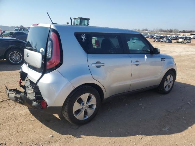 KNDJN2A27G7851988 - 2016 KIA SOUL SILVER photo 3