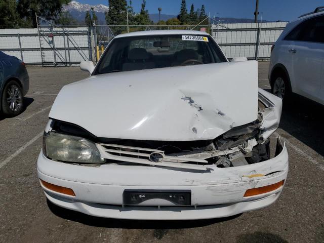 4T1BG12K4TU917024 - 1996 TOYOTA CAMRY DX WHITE photo 5