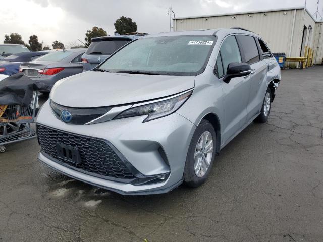 2023 TOYOTA SIENNA XSE, 