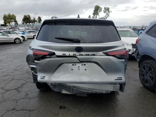 5TDCSKFC5PS085199 - 2023 TOYOTA SIENNA XSE SILVER photo 6