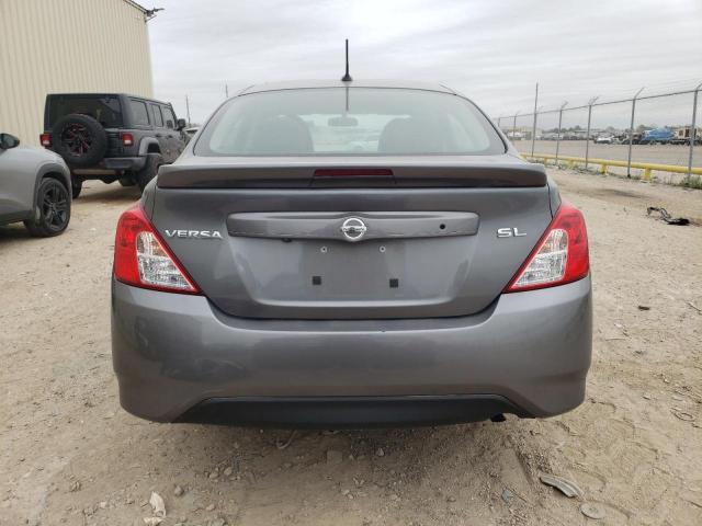 3N1CN7APXHL886283 - 2017 NISSAN VERSA S GRAY photo 6