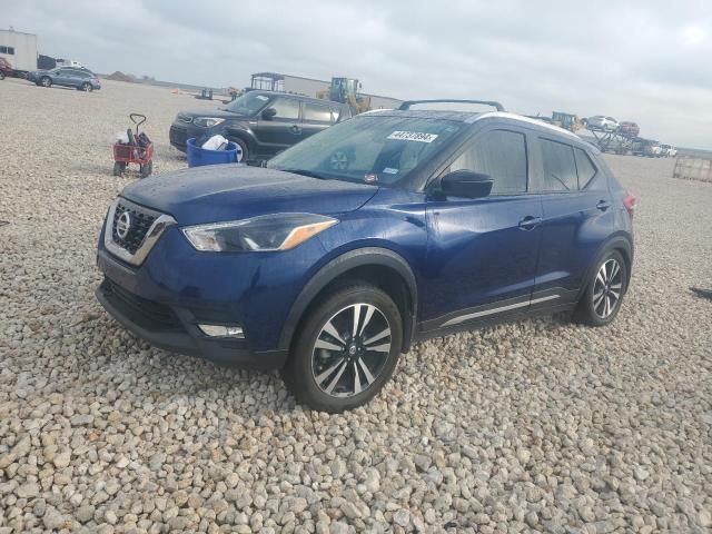 3N1CP5CU5JL524319 - 2018 NISSAN KICKS S BLUE photo 1