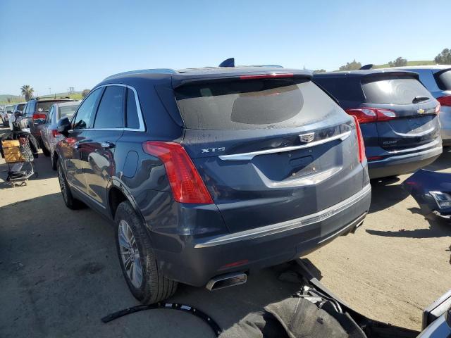 1GYKNCRS8JZ137095 - 2018 CADILLAC XT5 LUXURY BLUE photo 2