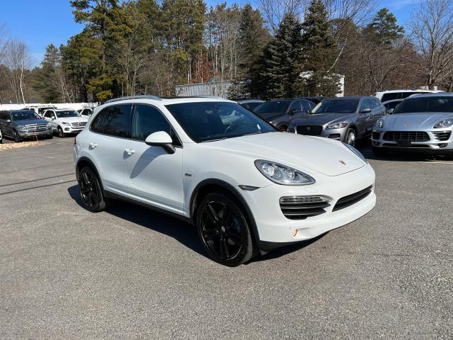 2014 PORSCHE CAYENNE, 