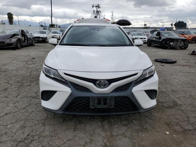 4T1B11HK0KU755612 - 2019 TOYOTA CAMRY L WHITE photo 5