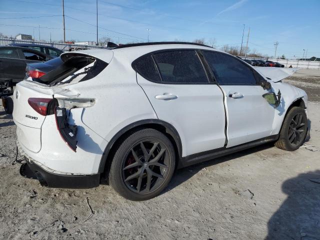 ZASPAKBN1K7C67519 - 2019 ALFA ROMEO STELVIO TI WHITE photo 3