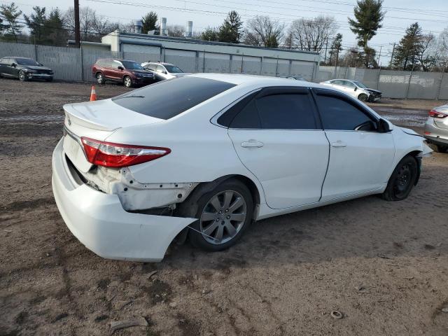 4T1BF1FK5FU916773 - 2015 TOYOTA CAMRY LE WHITE photo 3