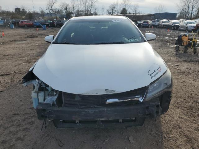 4T1BF1FK5FU916773 - 2015 TOYOTA CAMRY LE WHITE photo 5