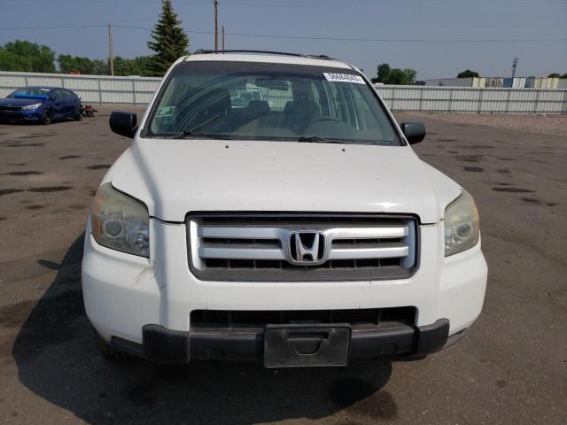 2HKYF18106H513443 - 2006 HONDA PILOT LX WHITE photo 5