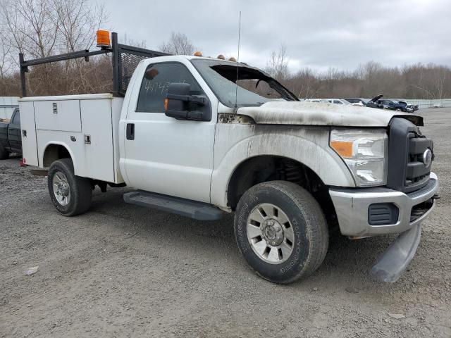 1FDBF3B67BEA70655 - 2011 FORD F350 SUPER DUTY WHITE photo 4