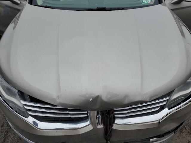 2LMTJ8LR0GBL45279 - 2016 LINCOLN MKX RESERVE BEIGE photo 12