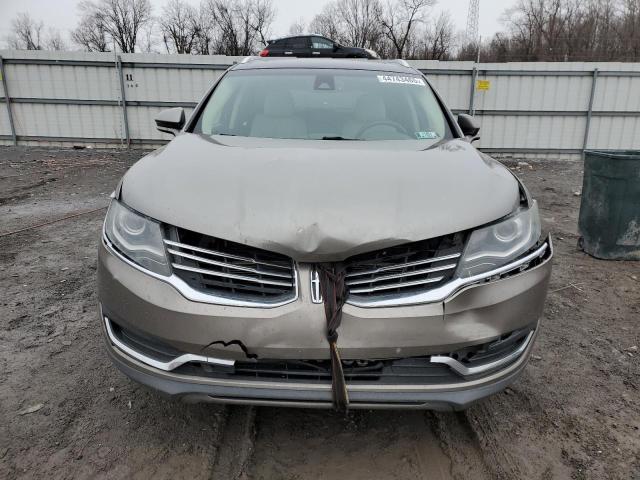 2LMTJ8LR0GBL45279 - 2016 LINCOLN MKX RESERVE BEIGE photo 5