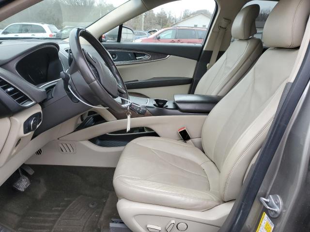 2LMTJ8LR0GBL45279 - 2016 LINCOLN MKX RESERVE BEIGE photo 7