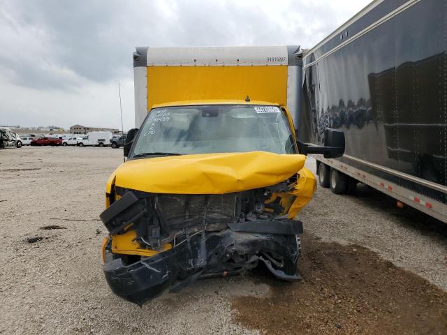 7GZ37TCG5LN005188 - 2020 GMC SAVANA CUTAWAY G3500 YELLOW photo 5