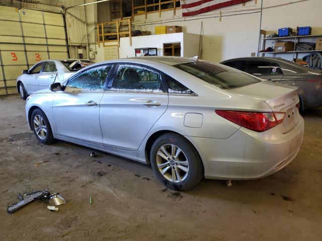 5NPEB4ACXDH625787 - 2013 HYUNDAI SONATA GLS SILVER photo 2