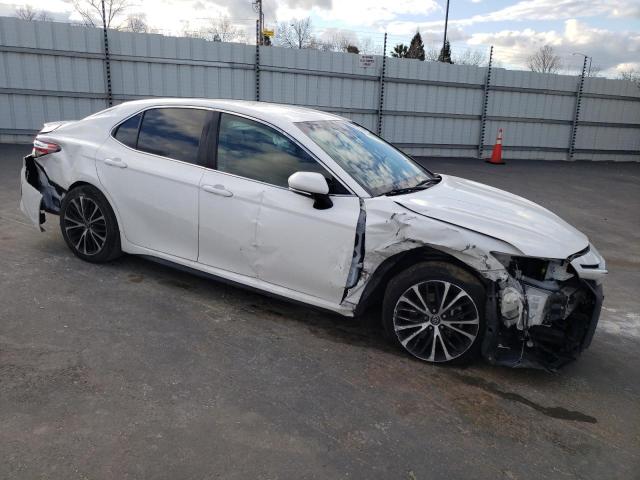 4T1B11HK5JU648487 - 2018 TOYOTA CAMRY L WHITE photo 4