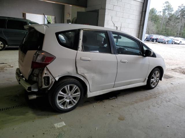 JHMGE8H58BC026005 - 2011 HONDA FIT SPORT WHITE photo 3