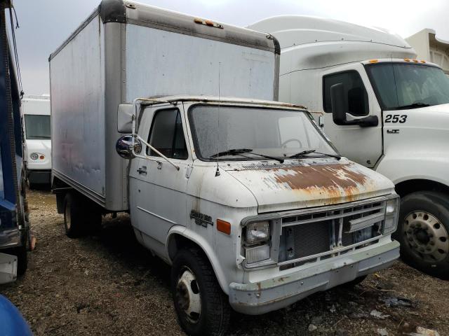 2GBHG31K1J4129146 - 1988 CHEVROLET G30 WHITE photo 4