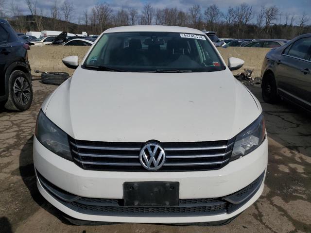 1VWAP7A39CC053698 - 2012 VOLKSWAGEN PASSAT S WHITE photo 5