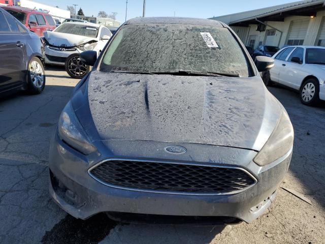 1FADP3H2XJL243924 - 2018 FORD FOCUS SEL BLUE photo 5