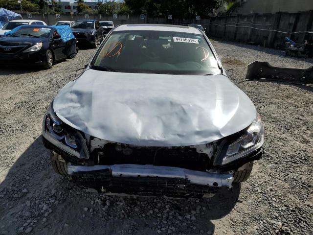 1HGCR3F96GA006952 - 2016 HONDA ACCORD TOURING WHITE photo 5