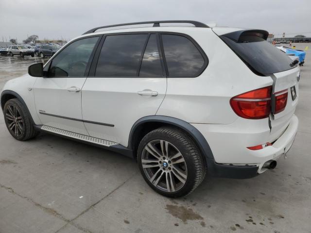 5UXZV4C59BL415812 - 2011 BMW X5 XDRIVE35I WHITE photo 2