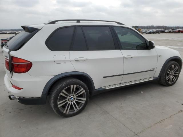 5UXZV4C59BL415812 - 2011 BMW X5 XDRIVE35I WHITE photo 3