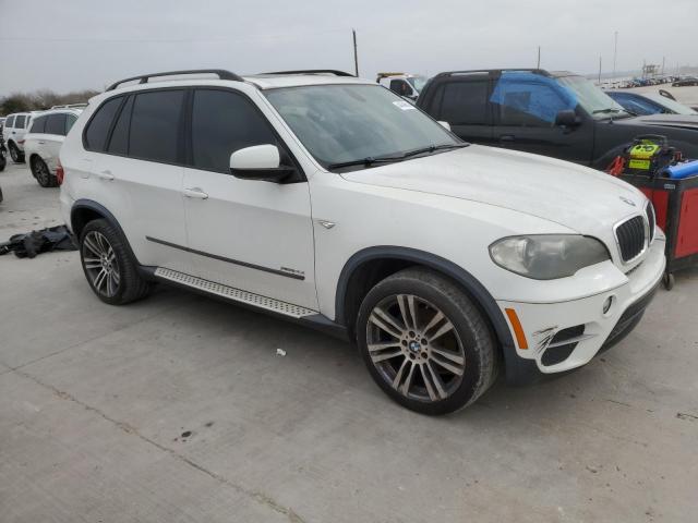 5UXZV4C59BL415812 - 2011 BMW X5 XDRIVE35I WHITE photo 4