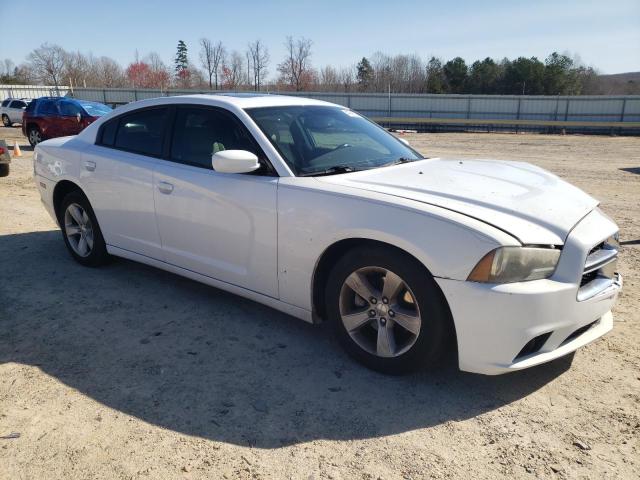 2C3CDXHG6CH247135 - 2012 DODGE CHARGER SXT WHITE photo 4