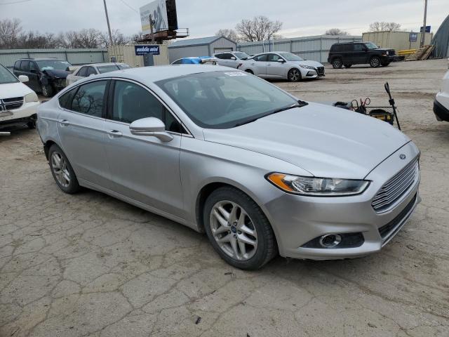 3FA6P0HR0DR163462 - 2013 FORD FUSION SE SILVER photo 4