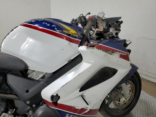 JH2RC46657M900419 - 2007 HONDA VFR800 TWO TONE photo 12