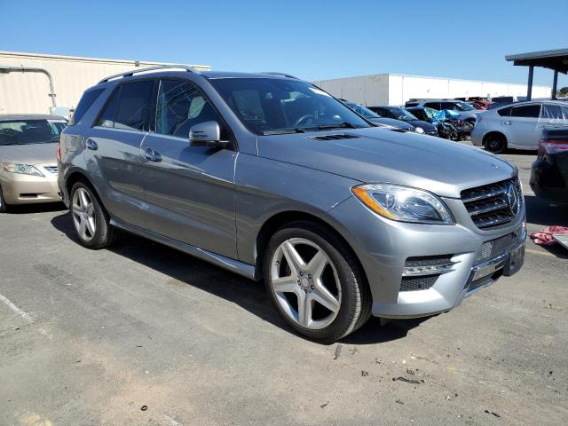 4JGDA5GB1FA474606 - 2015 MERCEDES-BENZ ML 400 4MATIC GRAY photo 4