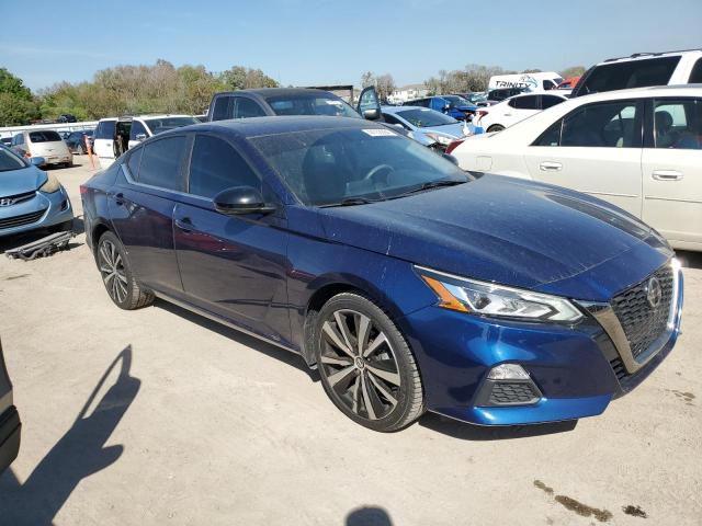 1N4BL4CW4KN318884 - 2019 NISSAN ALTIMA SR BLUE photo 4