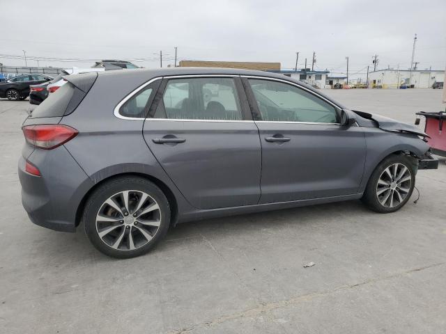 KMHH35LE2JU014616 - 2018 HYUNDAI ELANTRA GT GRAY photo 3