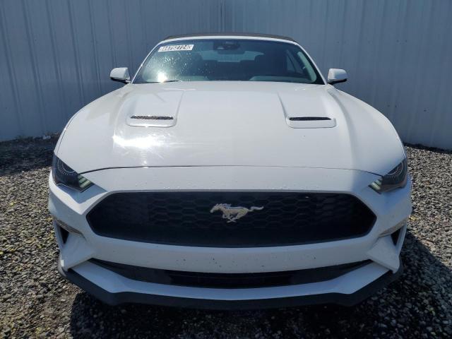 1FATP8UH5P5111332 - 2023 FORD MUSTANG WHITE photo 5