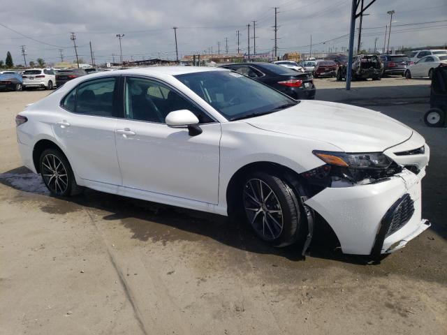 4T1T11AKXRU869741 - 2024 TOYOTA CAMRY SE NIGHT SHADE WHITE photo 4