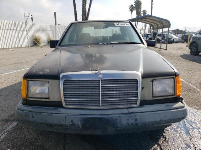 WDBEA26D4HA526774 - 1987 MERCEDES-BENZ 260 E BLACK photo 5