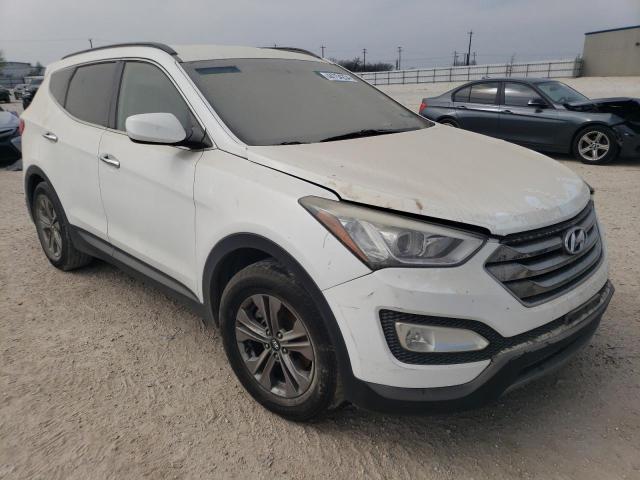 5XYZU3LB0GG376647 - 2016 HYUNDAI SANTA FE S WHITE photo 4