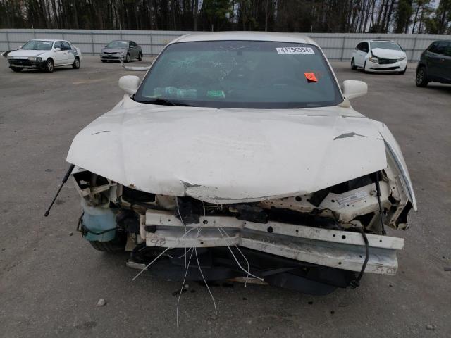 2G1WF55K439412411 - 2003 CHEVROLET IMPALA WHITE photo 5