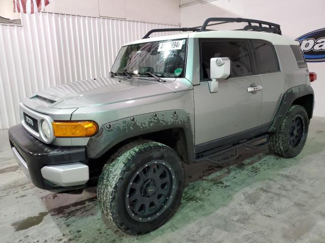 JTEZU4BF0AK009609 - 2010 TOYOTA FJ CRUISER SILVER photo 1