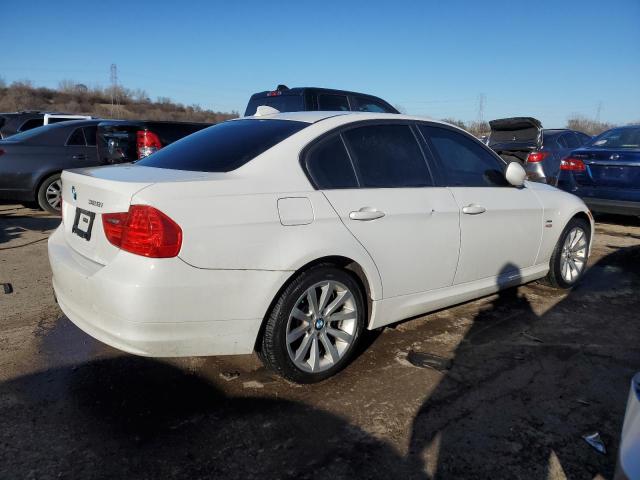 WBAPK7C51BF087851 - 2011 BMW 328 XI WHITE photo 3