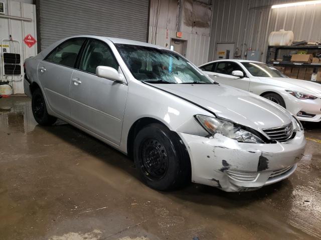 4T1BE32K85U035178 - 2005 TOYOTA CAMRY LE SILVER photo 4