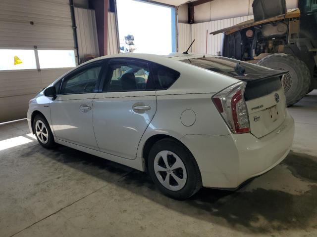 JTDKN3DU0F0447428 - 2015 TOYOTA PRIUS WHITE photo 2