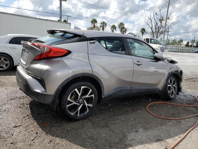 NMTKHMBX0JR014366 - 2018 TOYOTA C-HR XLE Արծաթագույն լուսանկար 3
