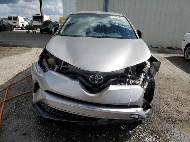 NMTKHMBX0JR014366 - 2018 TOYOTA C-HR XLE Արծաթագույն լուսանկար 5
