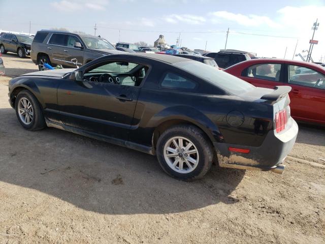 1ZVFT80N855143779 - 2005 FORD MUSTANG BLACK photo 2